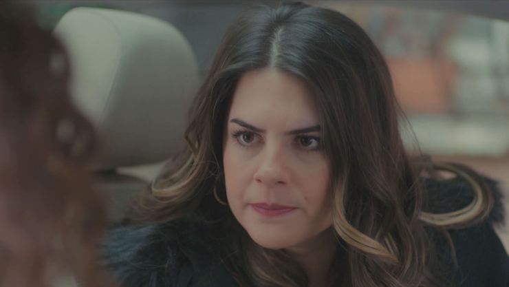 Yeliz durante un confronto con Sirin