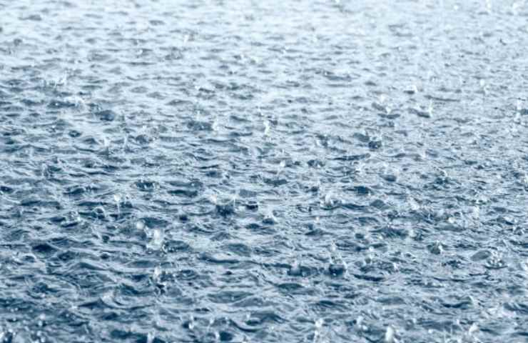 Pioggia a mare