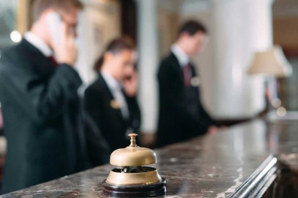 jene-stephaniuk-lkmGeyLItrw-unsplash-ls hotel
