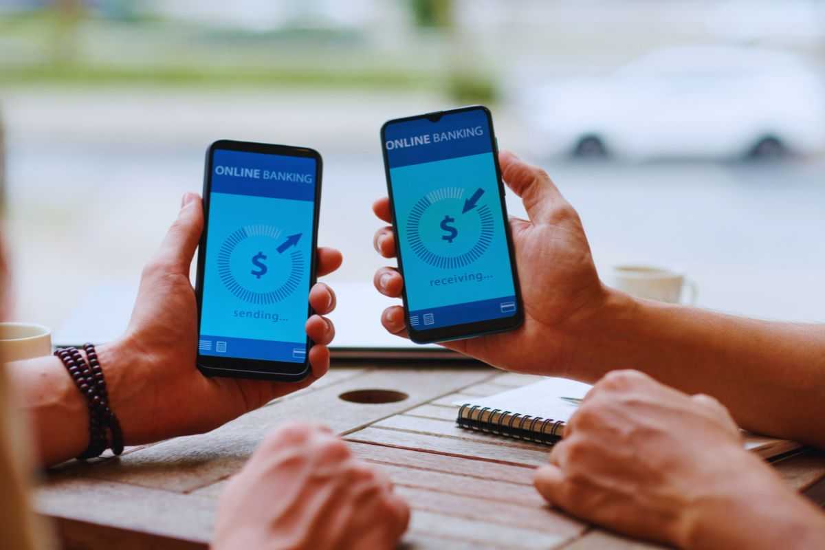 Trasferimento di denaro da app smartphone
