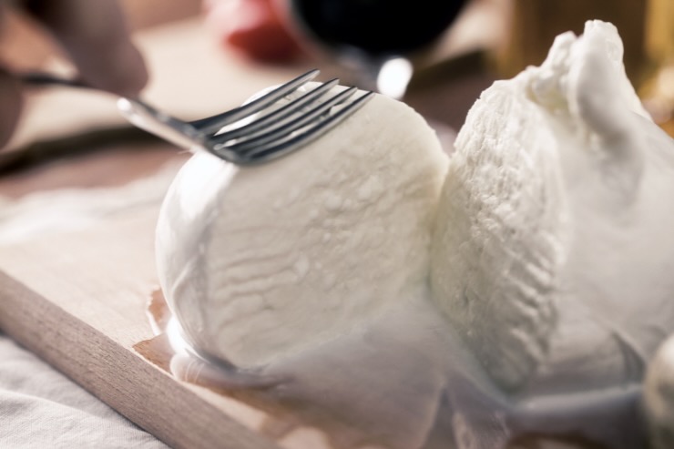 mozzarella a metà