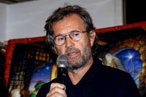 carlo cracco al microfono