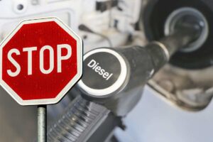 pompa diesel e segnale stop