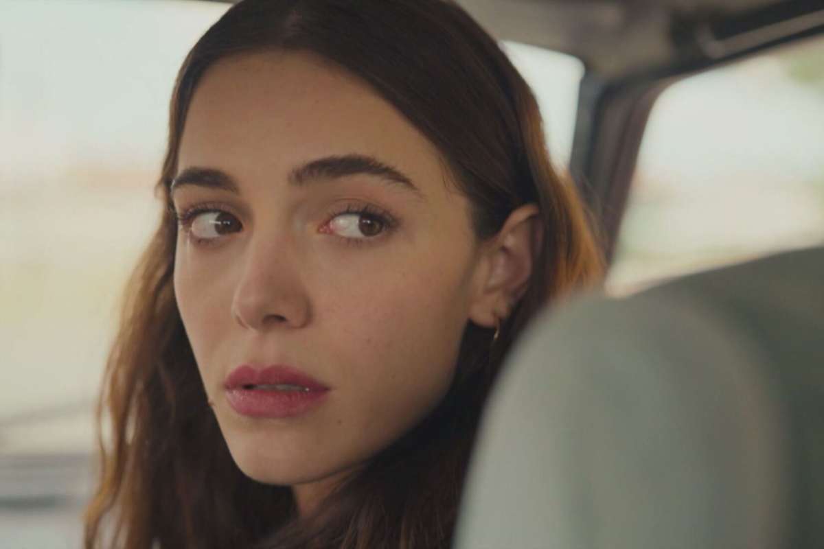 ragazza in auto