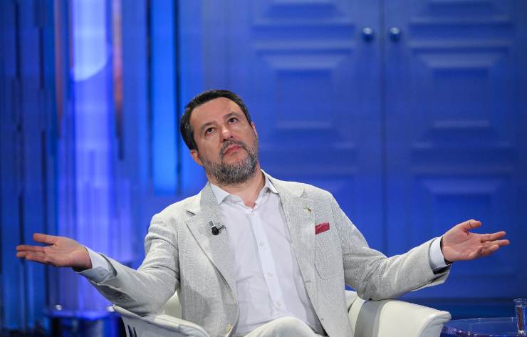 Il ministro dei Trasporti Salvini a Porta a Porta