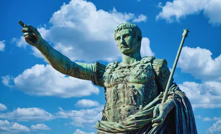 statua giulio cesare