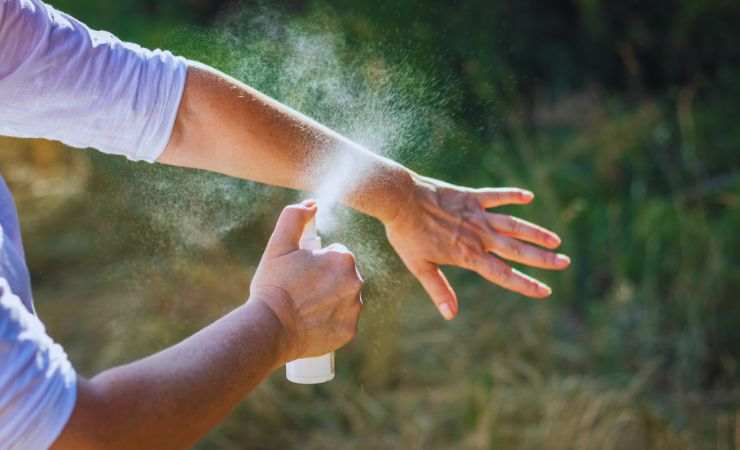 spray sulle braccia