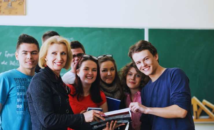 insegnante con studenti