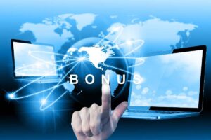 Rappresentazione astratta delle connessione a internet con una mano che clicca la scritta bonus