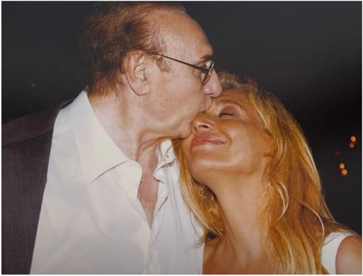 mara venier e Pippo Baudo abbracciati