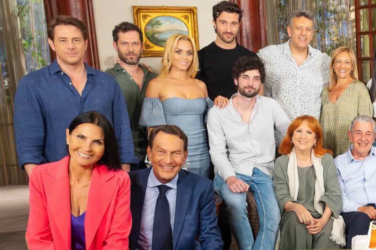 cast upas