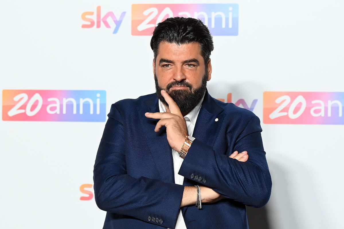 Antonino Cannavacciuolo, ancora guai per il suo ristorante: “I calici già utilizzati”