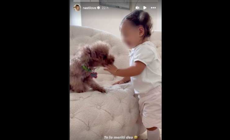 bambina col cane