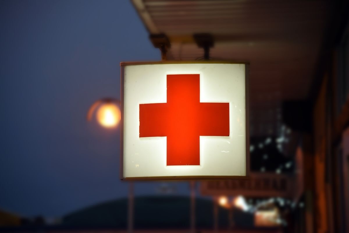Simbolo croce rossa pronto soccorso