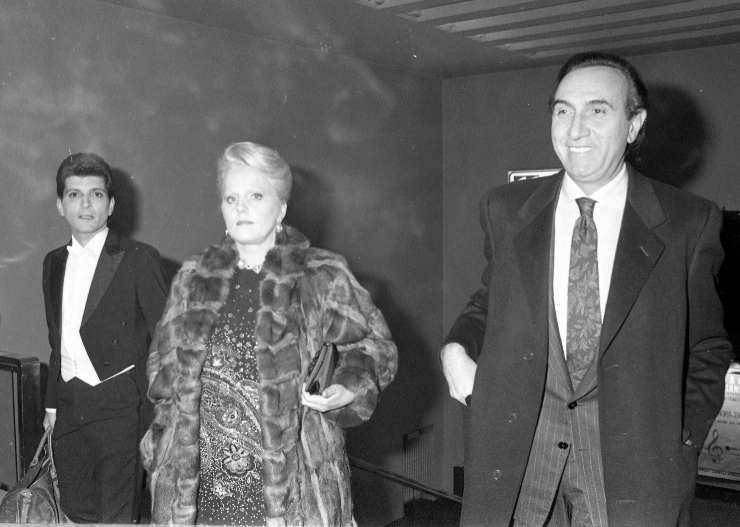 katia ricciarelli e pippo baudo in uan foto d'epoca