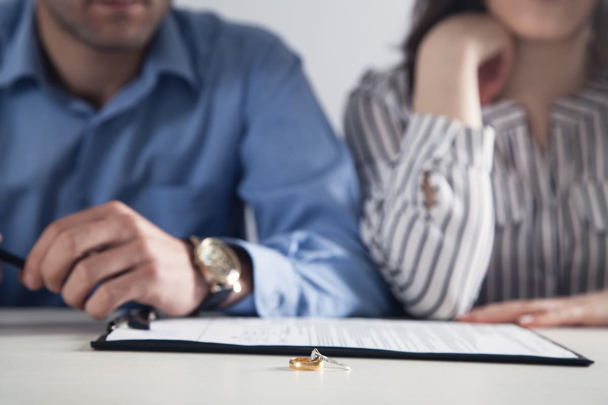 Assegno di mantenimento addio dopo il divorzio: la sentenza cancella il passato, ma è pesante