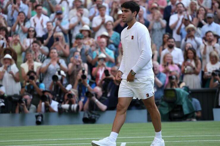 alcaraz in campo