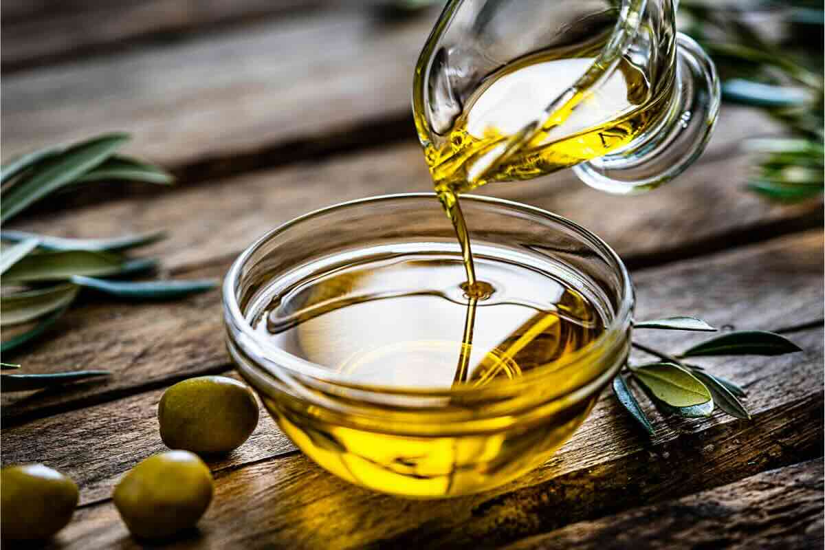 Olio in ciotola