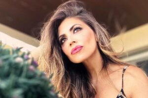 flora canto seria