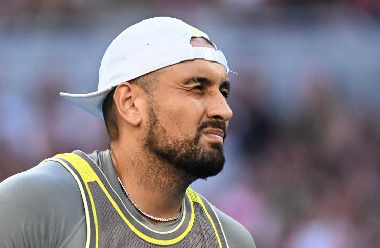 kyrgios storce la bocca