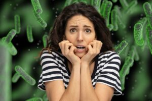 Donna spaventata, batteri